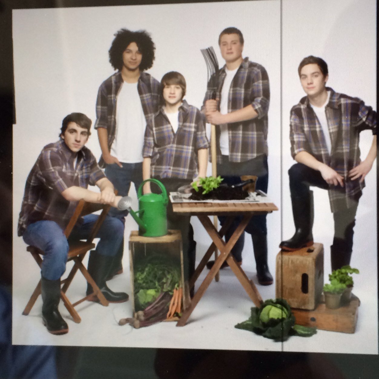 The DSBN offers grade 11 and 12 students throughout the Board the opportunity to participate in an innovative SHSM Regional Horticulture Program, called “DIG IT