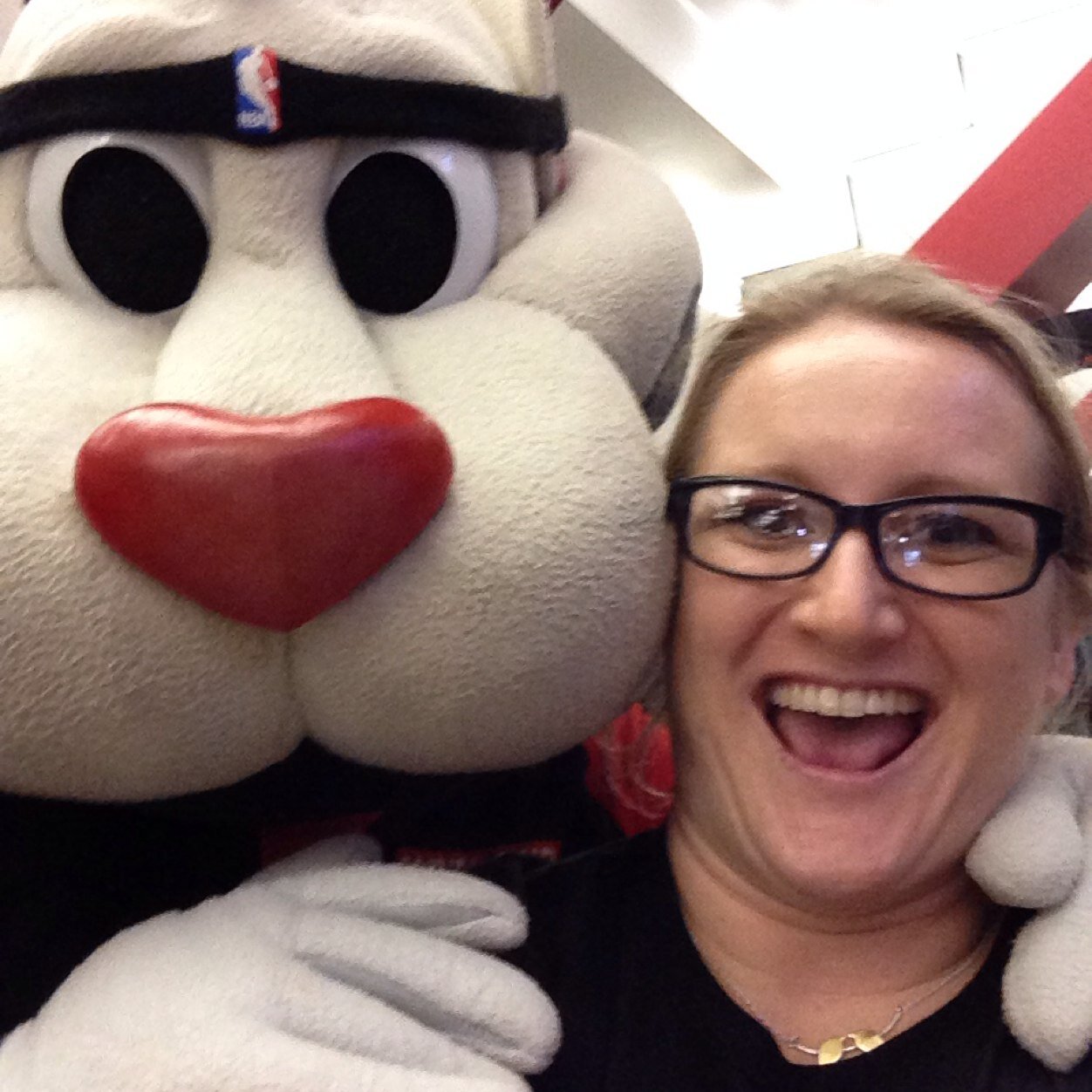 PDXgirlTina's profile picture. 