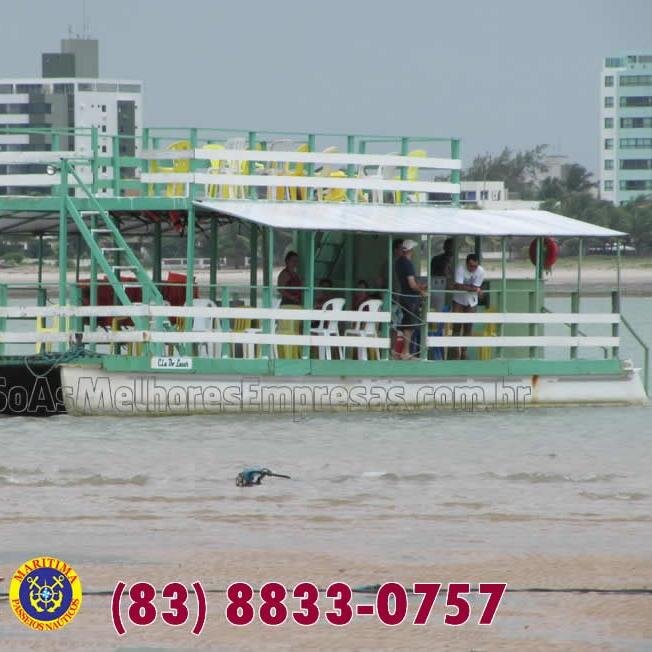 Somos referência quando o assunto é passeios náuticos, o carro chefe de nossa empresa são os passeios para a belíssima ilha de Areia Vermelha.