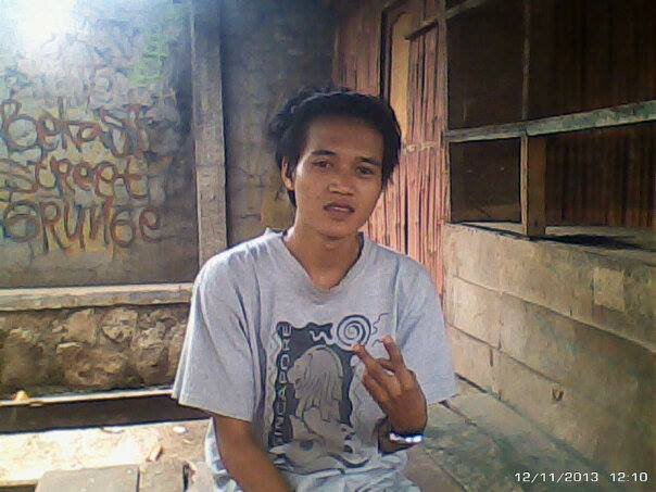 I'm Kaum Kucel Grunge | I Hate My Self And I Want To Die