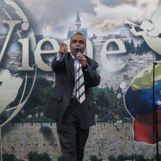 Pastor General del tabernaculo del Ultimo Avivamiento (Amigos de Israel) 
conferencista profético de panamá city.