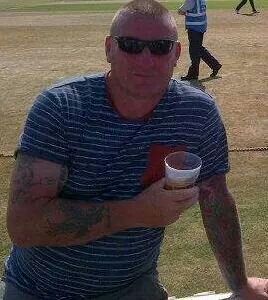 i follow tottenham hotspur and yeovil town fc,play golf and enjoy most sports,still like to party and drink till i drop