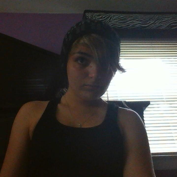 I love hanging out with my friends and I am  emo girl and I am 20 and I love tattoos  I am bisexual too