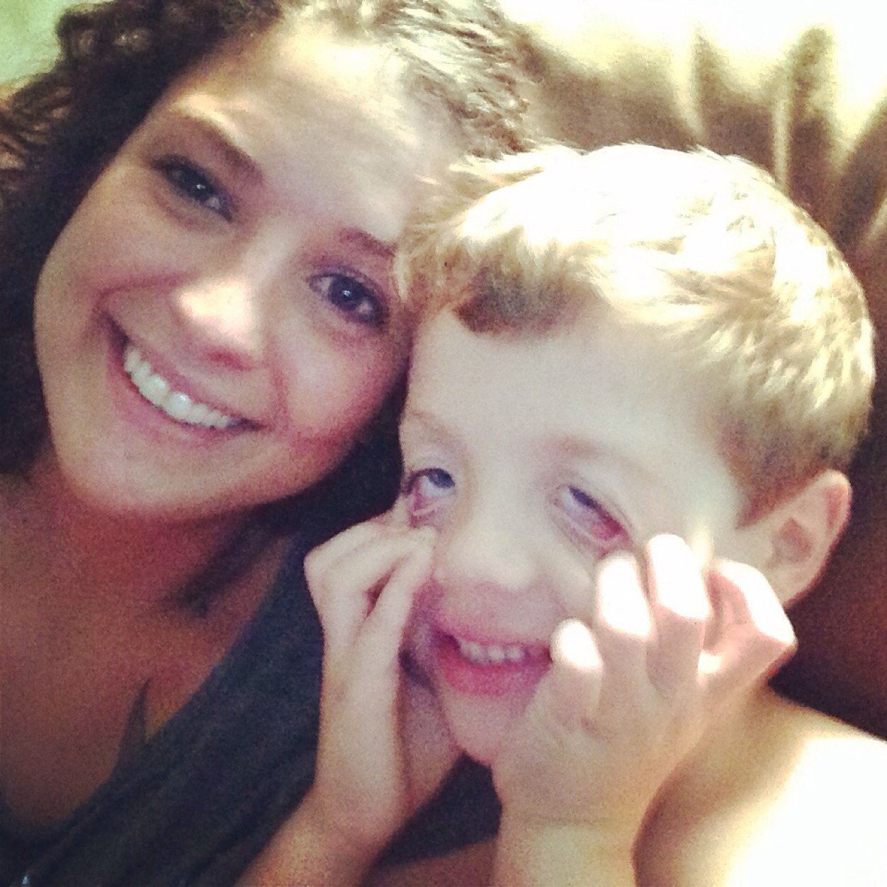 saygibs's profile picture. Above all things there is love.