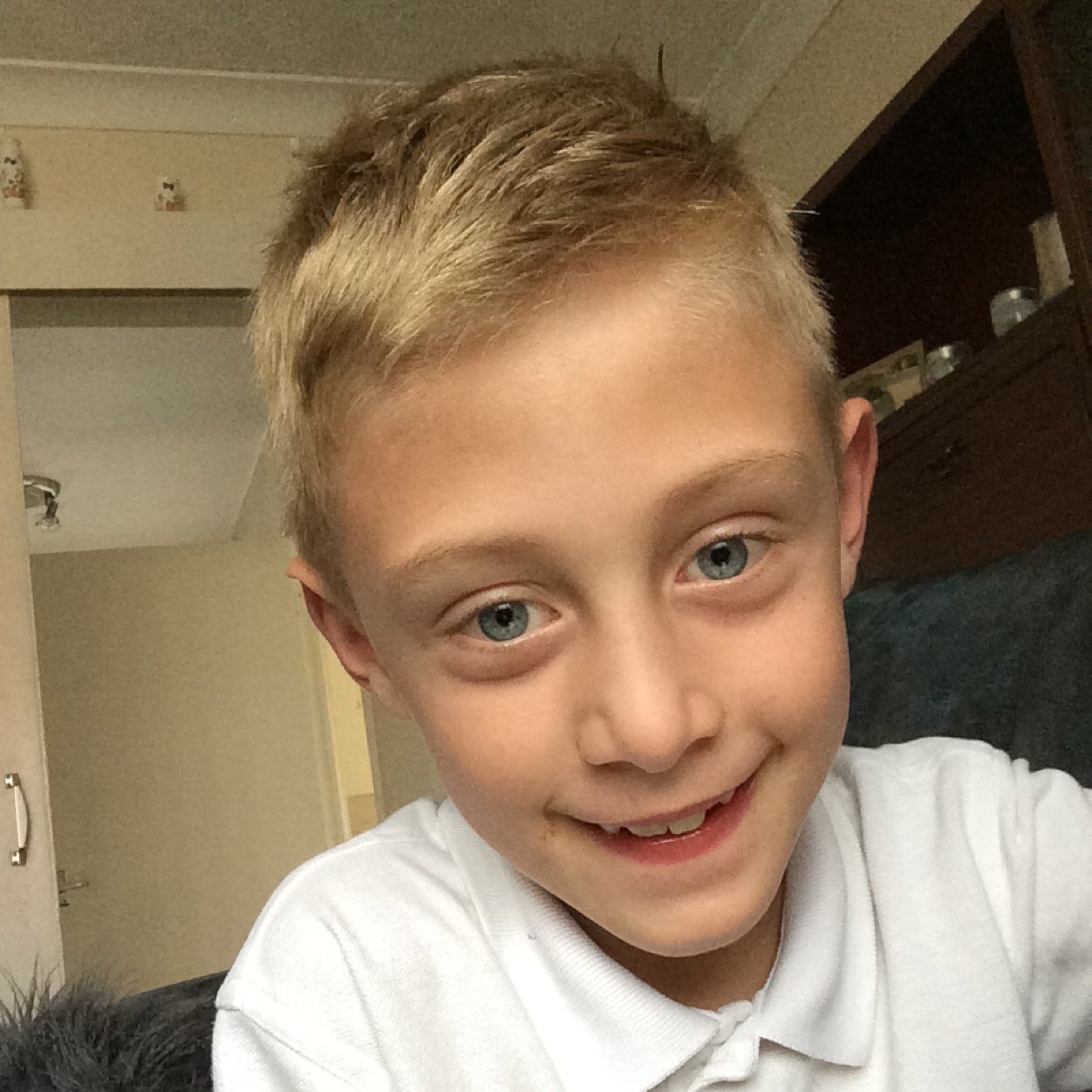 Hi,im luca im 8 years old! I love my older cousin @iDreamNouis and i like to play football! Please follow