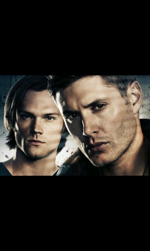 Amante de Sam y Dean, pero tamvien del resto del reparto. Amo esta serie♥