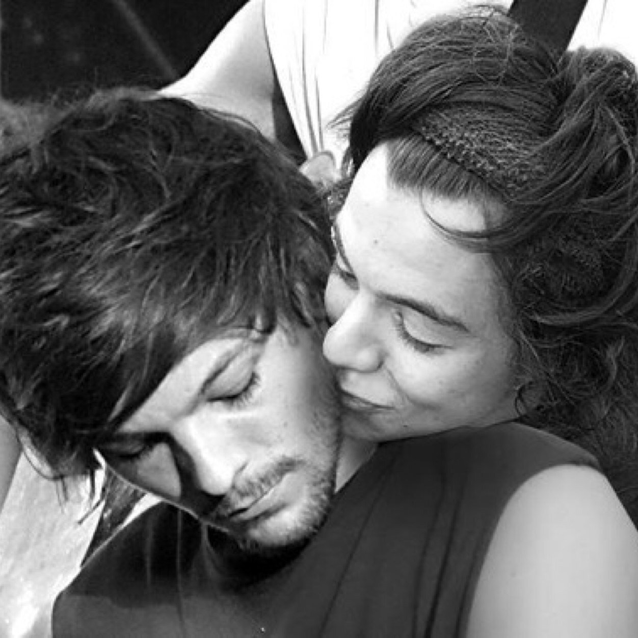 Go follow @larryswingz xx