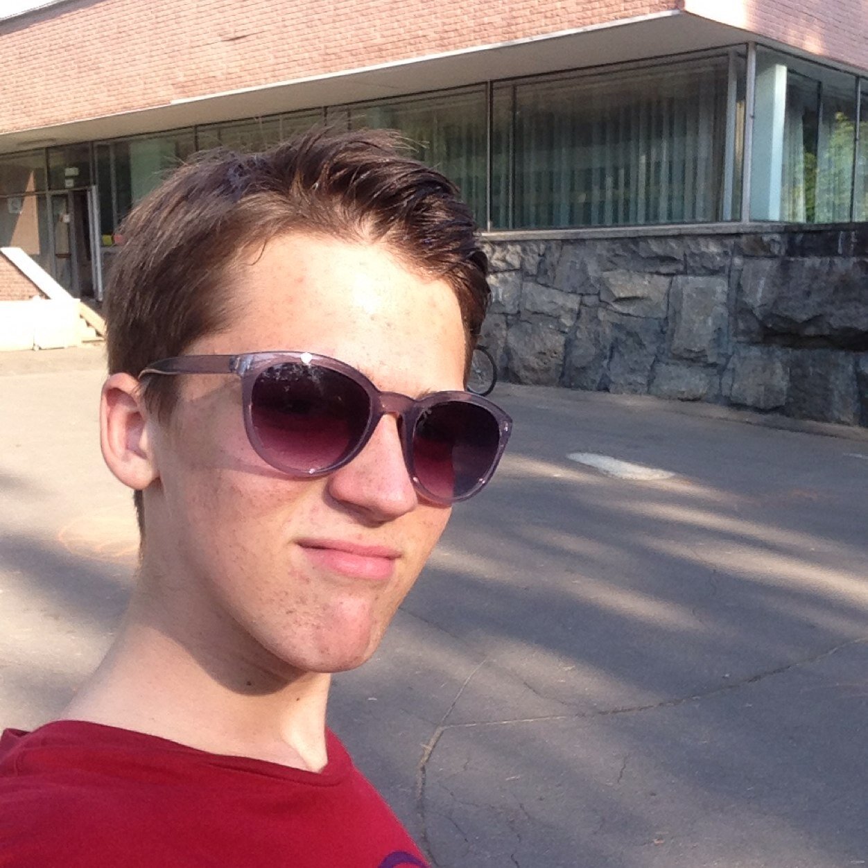 Mishas3r's profile picture. 