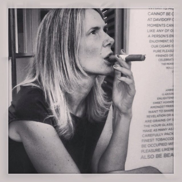 macmartac's profile picture. No soy mujer de montar escenas, prefiero un buen fundido en negro. Periodista free-lance. La sinceridad es el mejor atajo. Insta @macmartac1