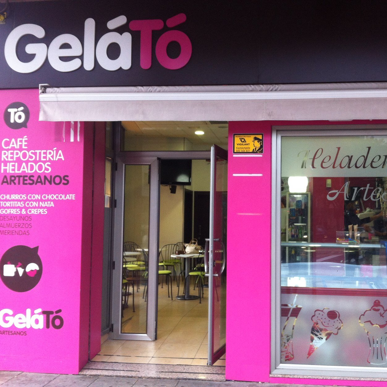 CAFÉ REPOSTERÍA HELADERÍA ☕️