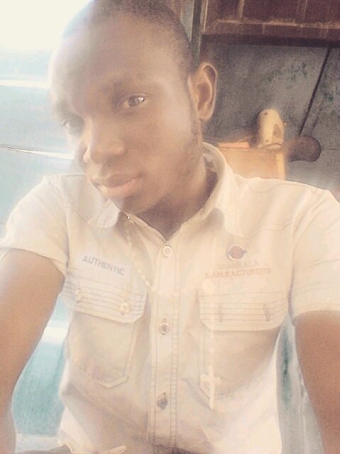 Am very young in age, i use to football. My favourite club is chelsea