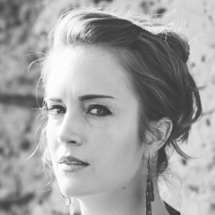 storyteller, provocateur, creative director & tango dancer. Founder of @moonshot_us