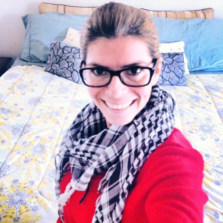 I love fashion, DIY, and soccer. I'm a Mother, wife, student, and I'm Brazilian Mormon.