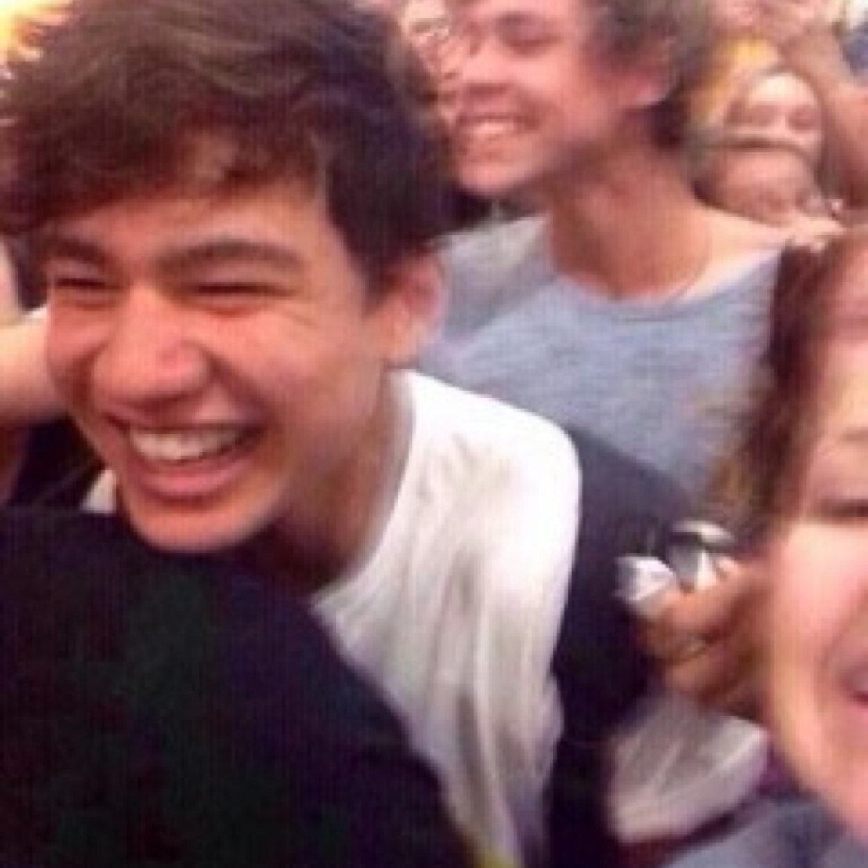 Free follow from @Cliffordinary1, Please follow her because she loves you❤Ask for a Fback if you want! PLS RT LINK?