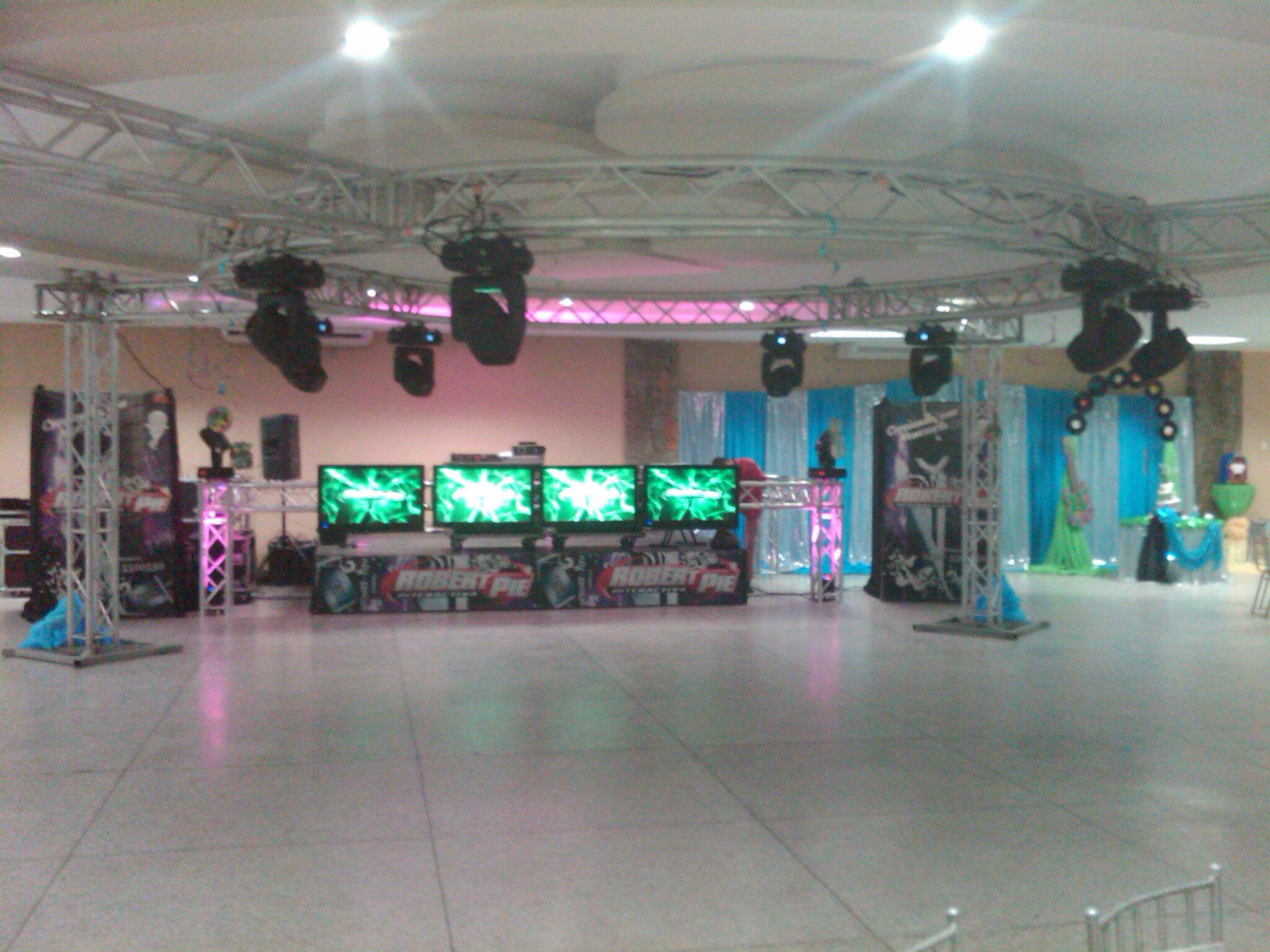 Compañía de Sonido e Iluminación Profesional.