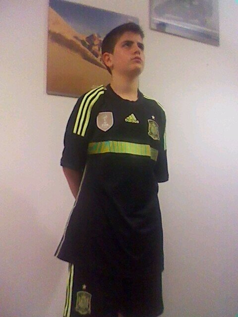 Culé, Ripolletenc y Altarejeño. Jugador del F.S.Ripollet (Juvenil B), amante del deporte, pero sobretodo adoro el fútbol sala. ¡¡¡VamosRipooo!!!