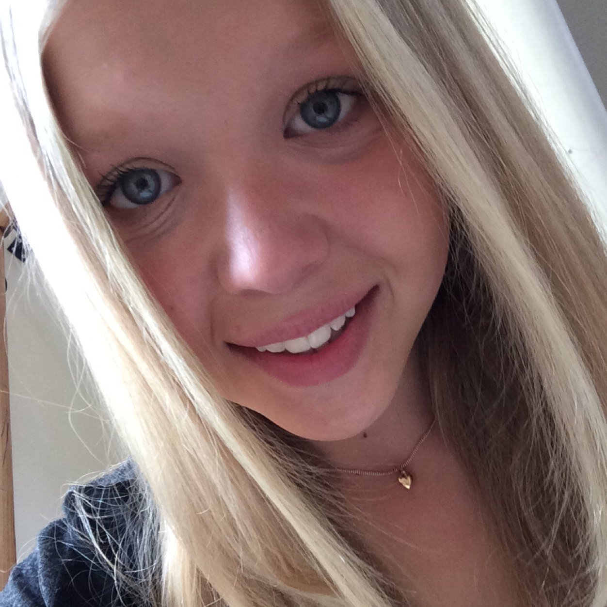 Yeah, so I am Anna. One Direction and 5sos have helped me through alot and brought a smile upon my face everyday! #Don'tStop #You&I #Let'sbreakVEVO!!! x