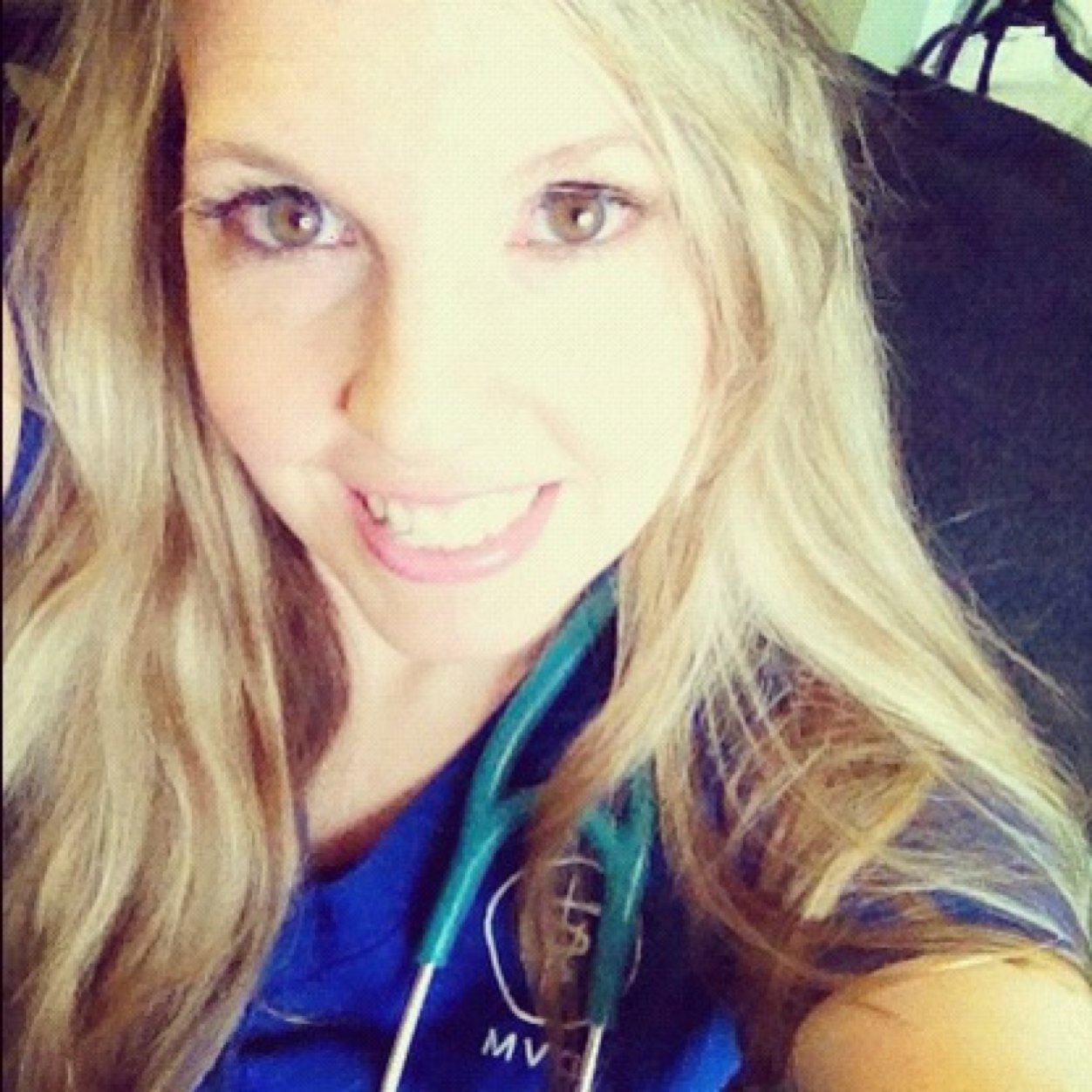 Veterinarian and wife of @Bumblefoot.