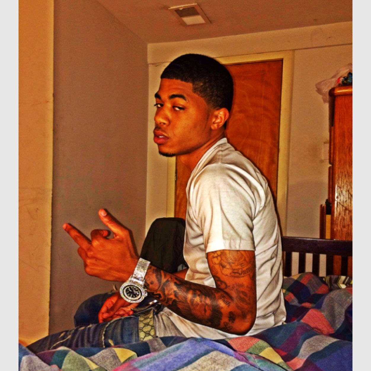 Wamuski's profile picture. For Any Booking Contact Me At sendwamubeats@yahoo.com Therefore TEAM #MUBUGANG #TEAMFOLLOWBACK #FREETUTU #R.I.P SPYKE #RIPMarkG #M.O.B #Single