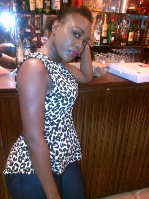 ndevolo's profile picture. Je suis etudiante en droit communautaire internationale.j'ai 22ans.je suis presidente d'l'alvf.j'ai un teint marron j'mesure 1m 60,sui tjr souriante,sympa,cool,