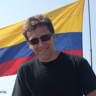 Licenciado Edu- Física, U Pedagogica Nacional, Biomecanico, Entrenador ciclismo, Especialista informática, U. Autónoma Col, aceciclismo@hotmail.com