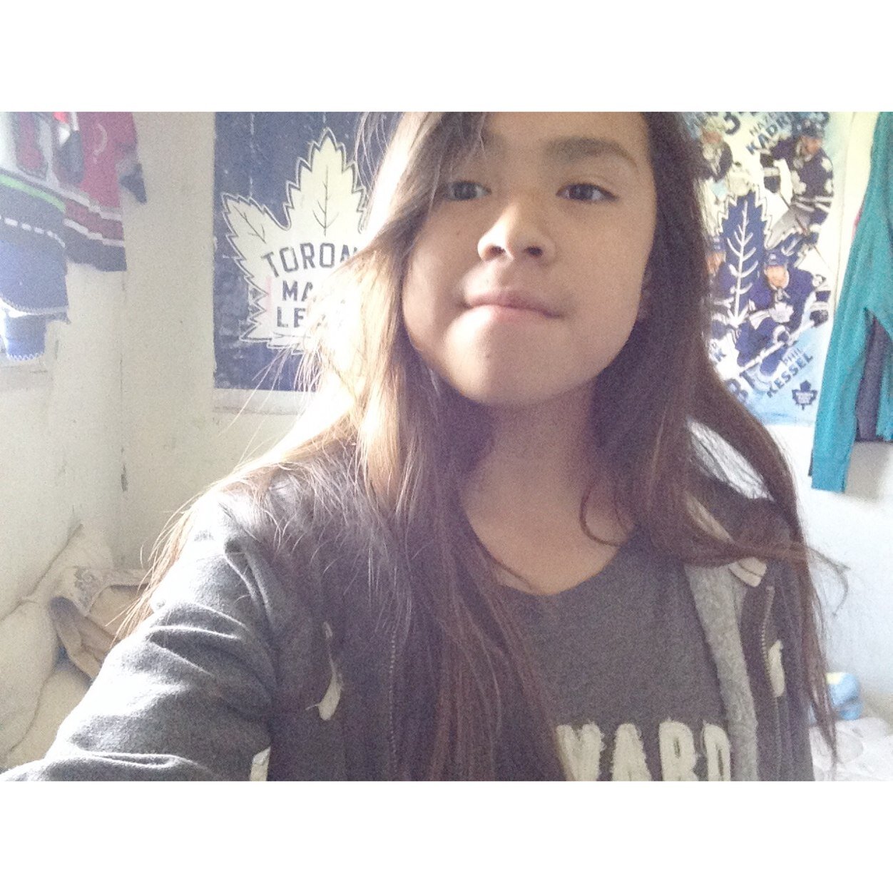 Follow me, and ill follow back. Try to anyway.