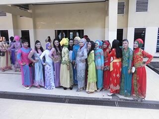 faridaradyana's profile picture. 