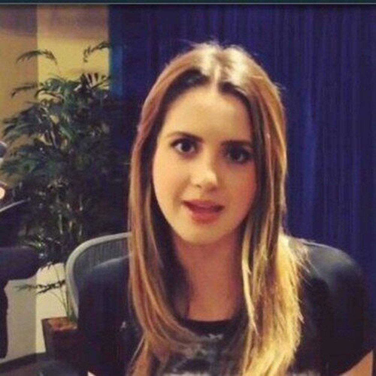 Hey I'm Ally Dawson I'm a Dork. Talk to me don't be shy i love meeting new people. Single/Looking