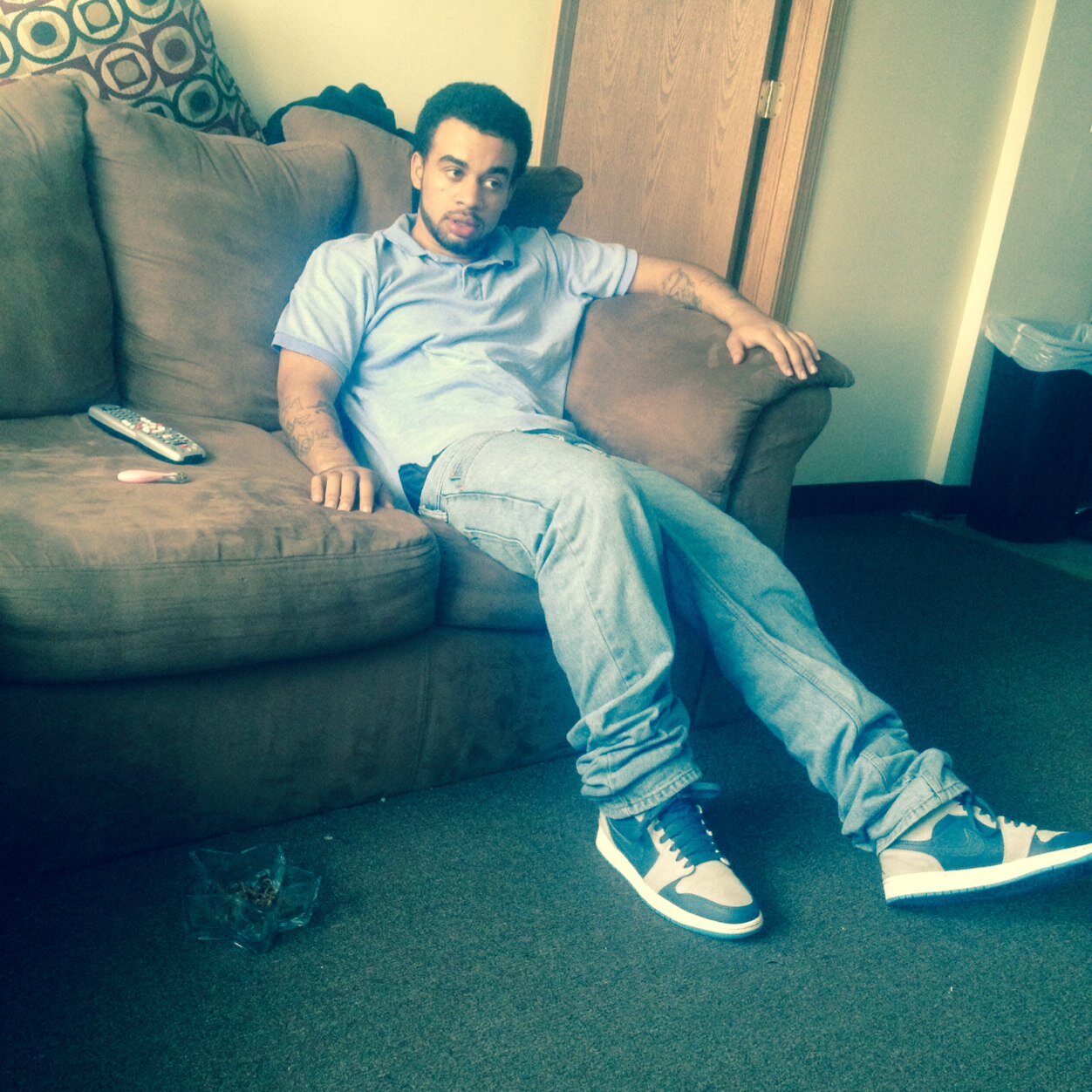 Fuk A Bio Better Follow Me And Find Out On Yo Damn Own.........