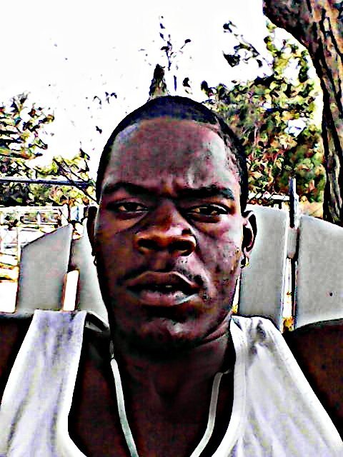 Cbreeezy25_'s profile picture. My introduction from the shoulders