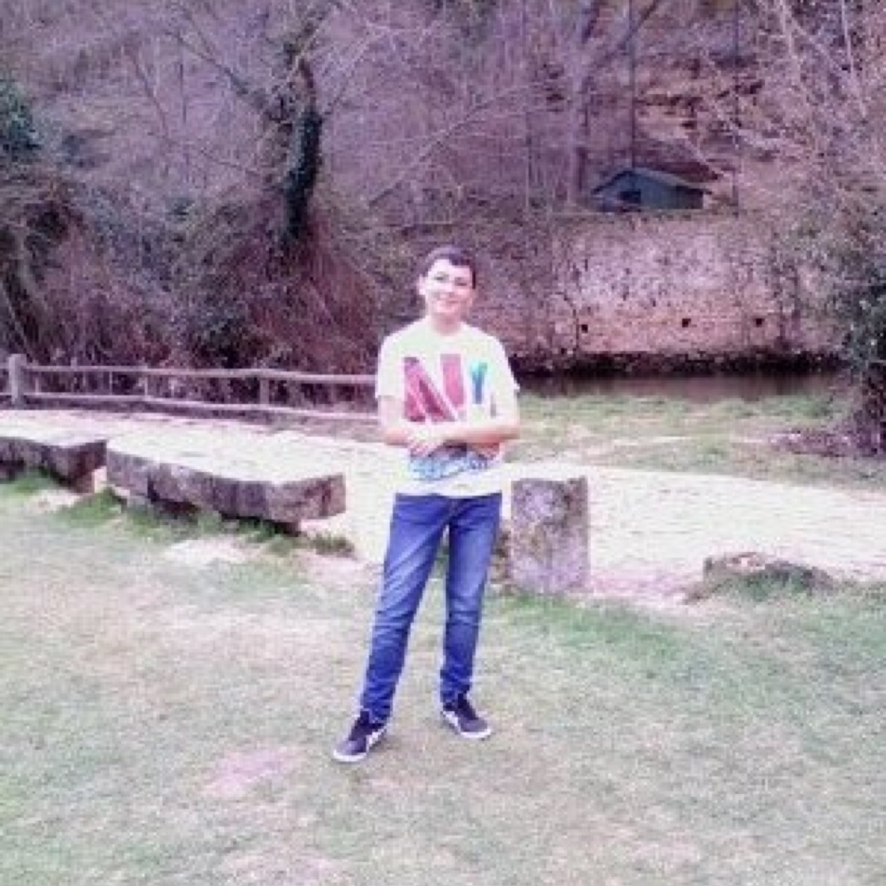 Muy feliz en lo que hago sobre todo la musica es lo que me apasiona y mi trabajo no lo cambio ni por nada !!