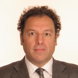 Doctor en Derecho Civil (UBA). Magistrado de Cámara de Apelación CivIl y Comercial. Catedrático de Derecho Civil (UBA - UNS).