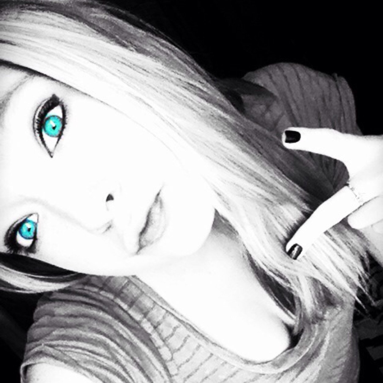 Instagram: meganconnellyyyy
Snapchat: megster256