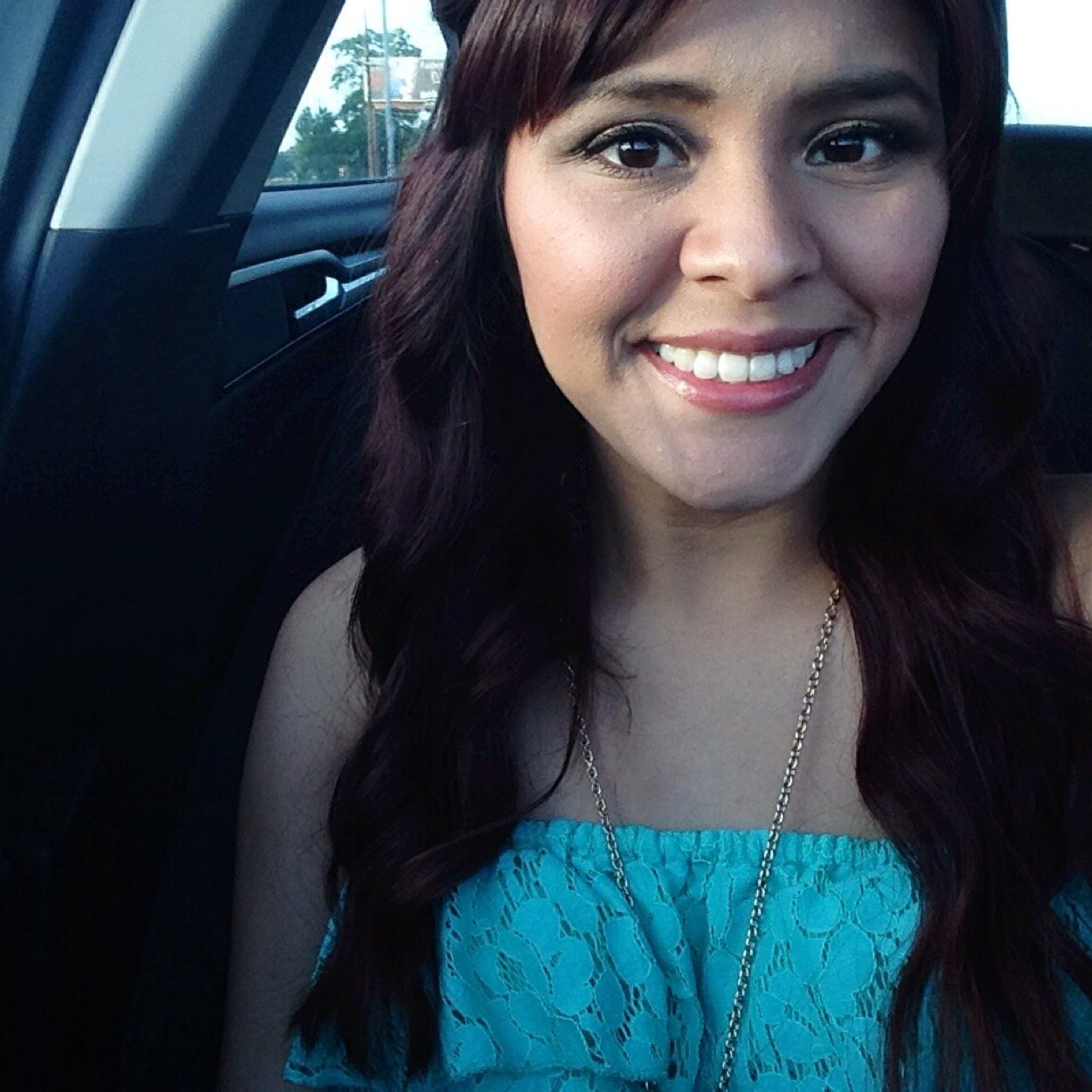 rosangelica43's profile picture. Whats there too know.. I was born in 1993 have 2 kids and ive been married for 1 year. Click the face until it turns blue and ill swear to following back(: