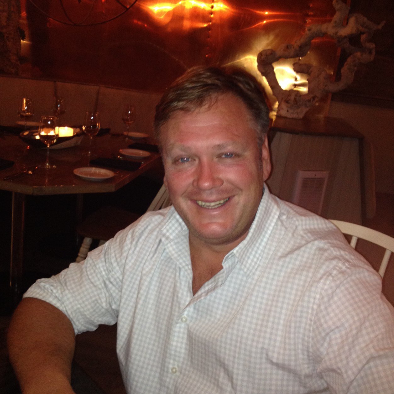 A true foodie, Restaurant/Business Owner, Traveller, NYG Fan, Father, Husband