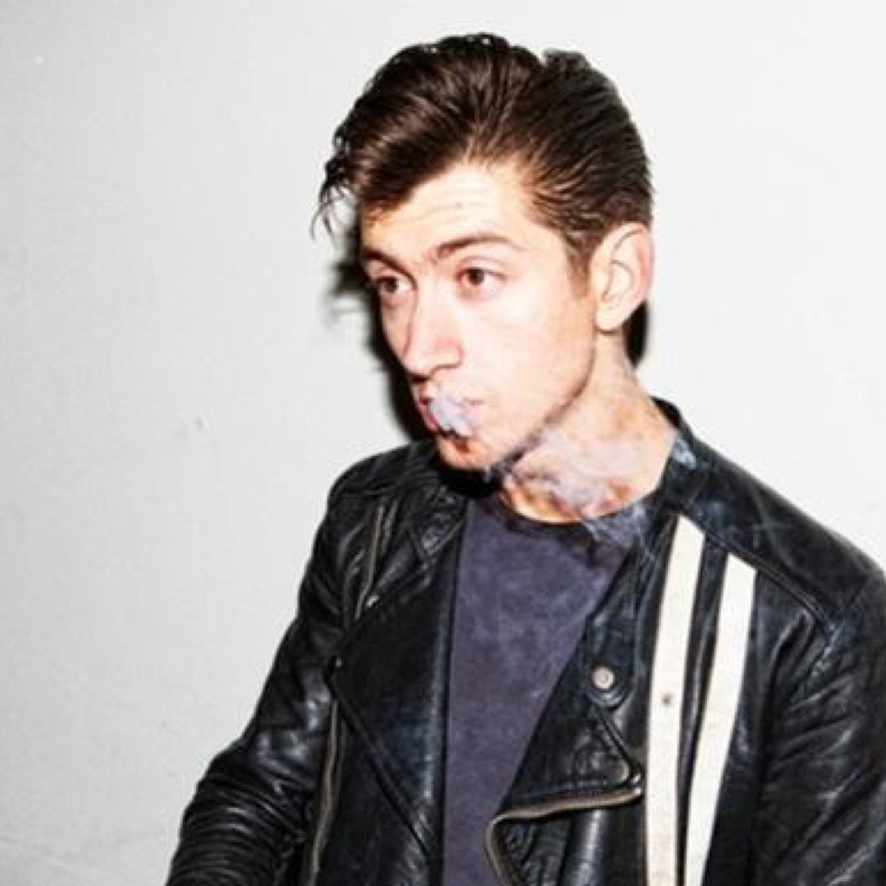 EmalFu's profile picture. I swear im bipolar 
Who cares?