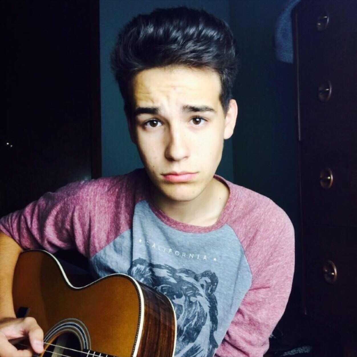 I hope this account made you smile|~Congrats on your Jacob follow|~Go follow my other account please|~@ggriernashh I follow back just ask!(: