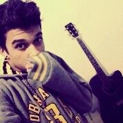 É que não faaz sentido caminhar sem dar a mão pra você!. *---*