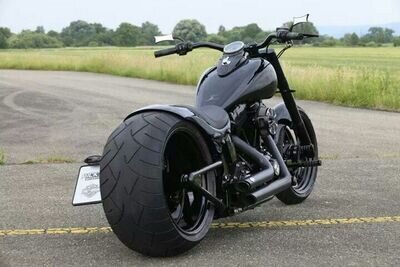 rock'roll puro,v8 na veia e corridas de todo o tipo ....principalmente moto,que eu sou aficionado !!