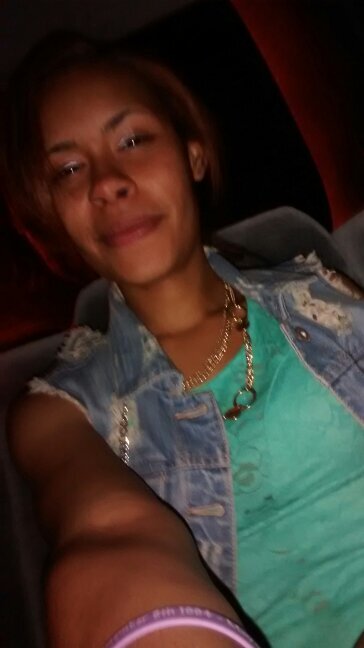 Capricorn , 20 ' Follow me & i'll follow back ! (: