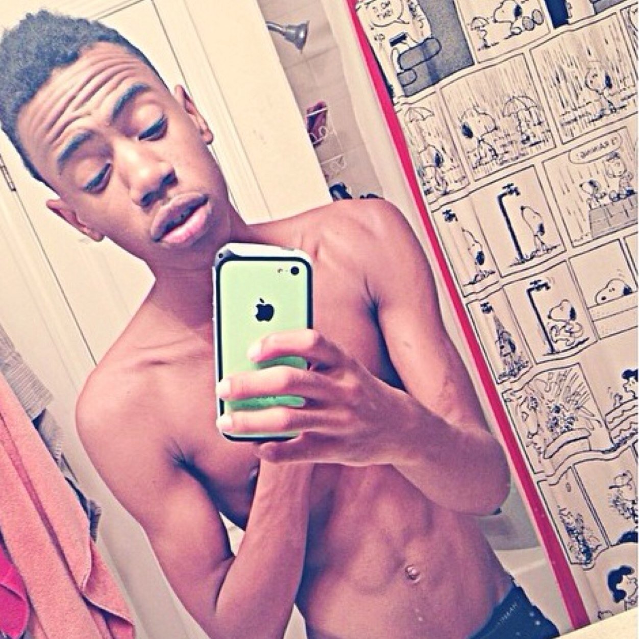 ChrisGuhh's profile picture. 