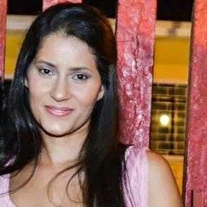 LucimaraMarks's profile picture. Definir é limitar. Não precisamos de rótulos para nos conhecermos por isso para saber como é o meu jeito de ser, apenas me conhecendo...