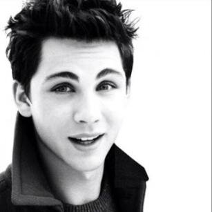 xgirlx23's profile picture. be normal in this world is already spent, be who you want to be truly