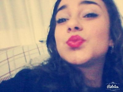 → Euu queroo.
Euu PossO.
Euu coonsiigO ←
●๋• Siimplees αssiim ~

 Twittando até o fim! ;p