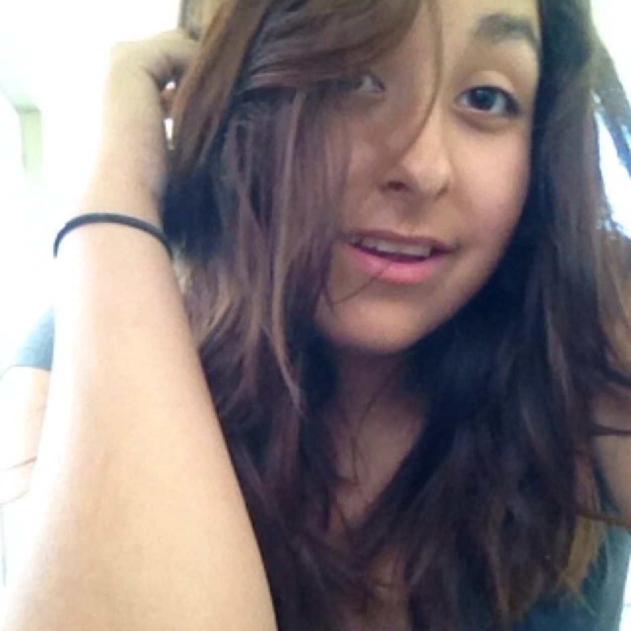 This is a free follow cause you know I'm Awesome So if your feeling generous you can go follow @castrotatyanna . Sounds like a good idea to me ;)