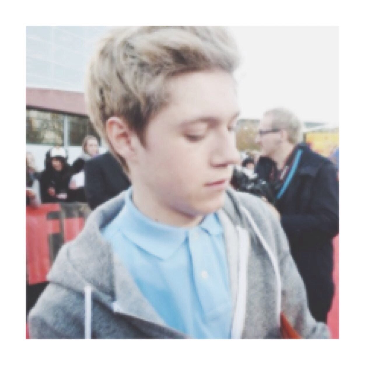 I gave you a free follow, so go and follow my main @ir0ckme I do follow back baby / Your sunshine loves you way too much.