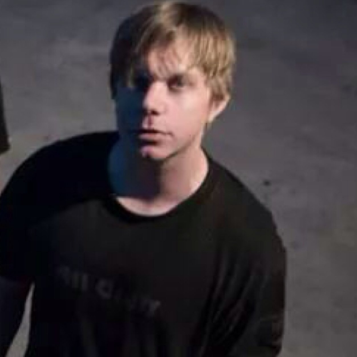 BenHarperTL's profile picture. I started a band called yellowcard with my best friend lp ...we are now in a band called This Legend! new music coming very soon!