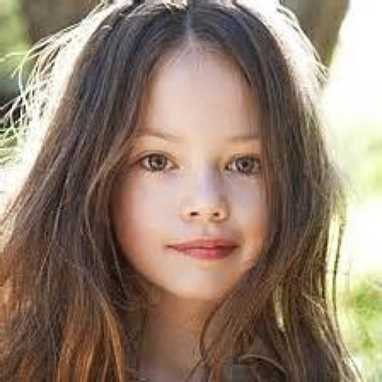 AmberRollan's profile picture. Hello I'm Amber Rollan my dad is @JamesRollan Im 10 I'm smarty and I give my honest opinion on everything I almost never lie but I do love my dad a lot