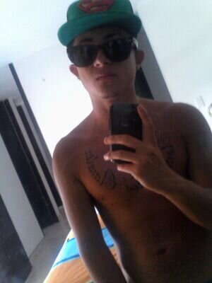 aveces dejamos ir cosas pequeñas sin saber en el momento lo grandes Que son..                             whatsap :3108974627
