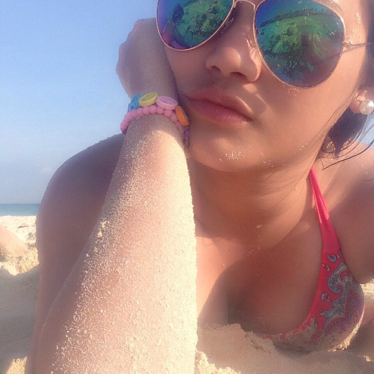I'm imperfect, I make mistakes & I'm not a beauty queen. I have my flaws, but that is just who I am: loud, obnoxious and crazy. Sorry but that is me!